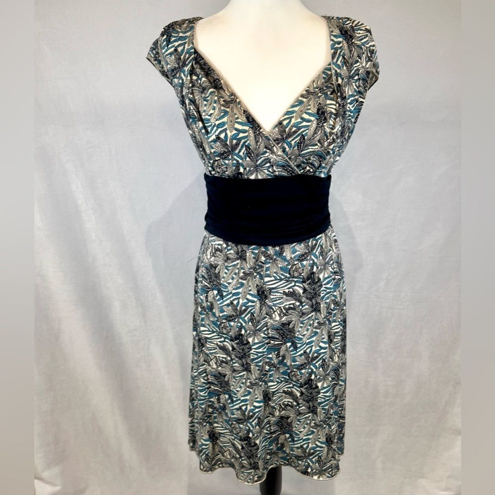 Max Studio black blue and white empire banded waist dress size medium